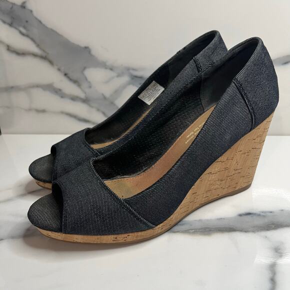 TOMS Women's Navy Blue Cork Wedges Sz 7.5 Casual Peep Toe Classic Comfort - Picture 3 of 7